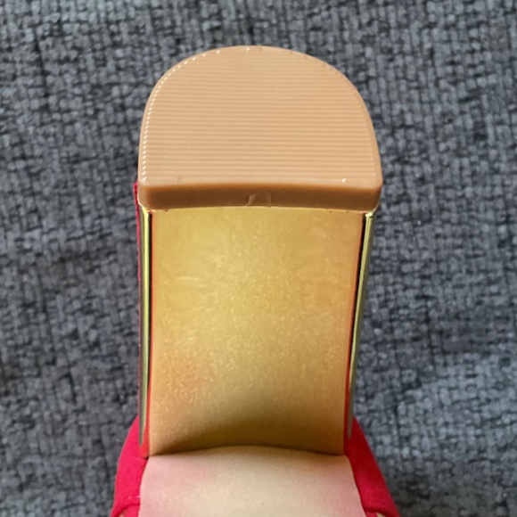 Lulus size 7.5 red hot ankle strap block heel with gold - Picture 5 of 6